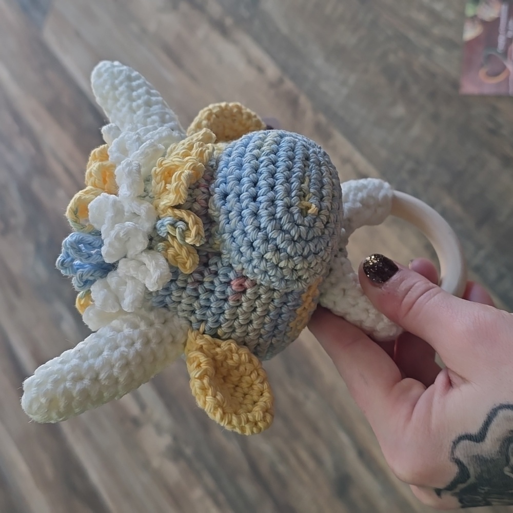 Highland Cow Baby Rattle - Picture 4 of 6